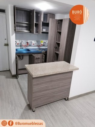 Cocina Lienal con barra frontal 1.1.jpg